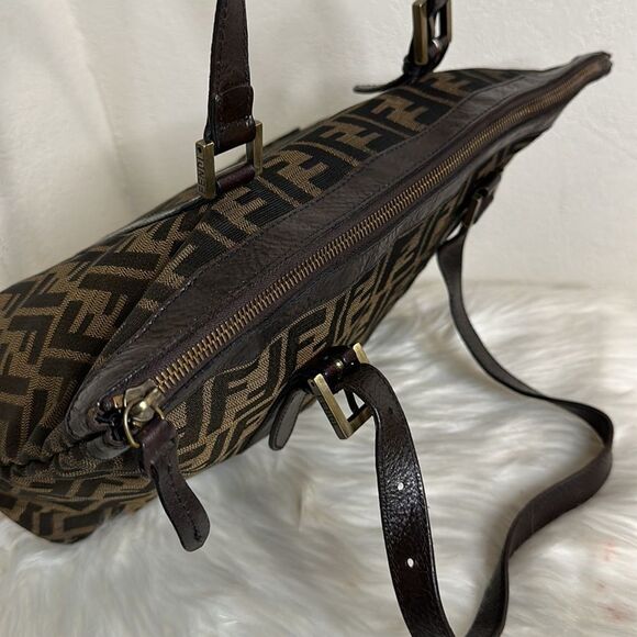 💯Authentic Fendi Zucca Tote Handbag🍀 - Picture 9 of 17